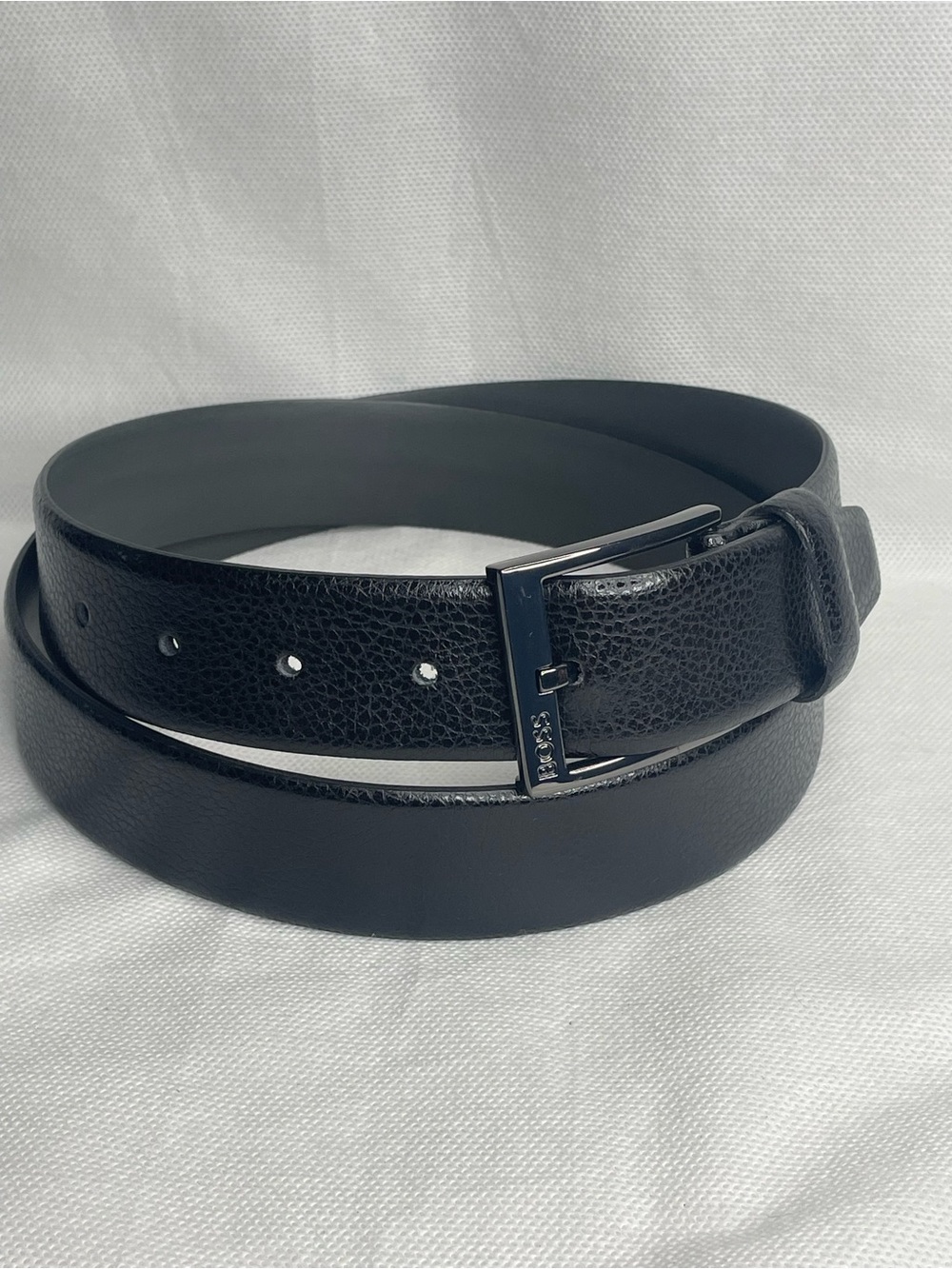 Hugo Boss Elloy Leather Genuine Cowhide Belt Mens Size 35 Black Silver 100-38